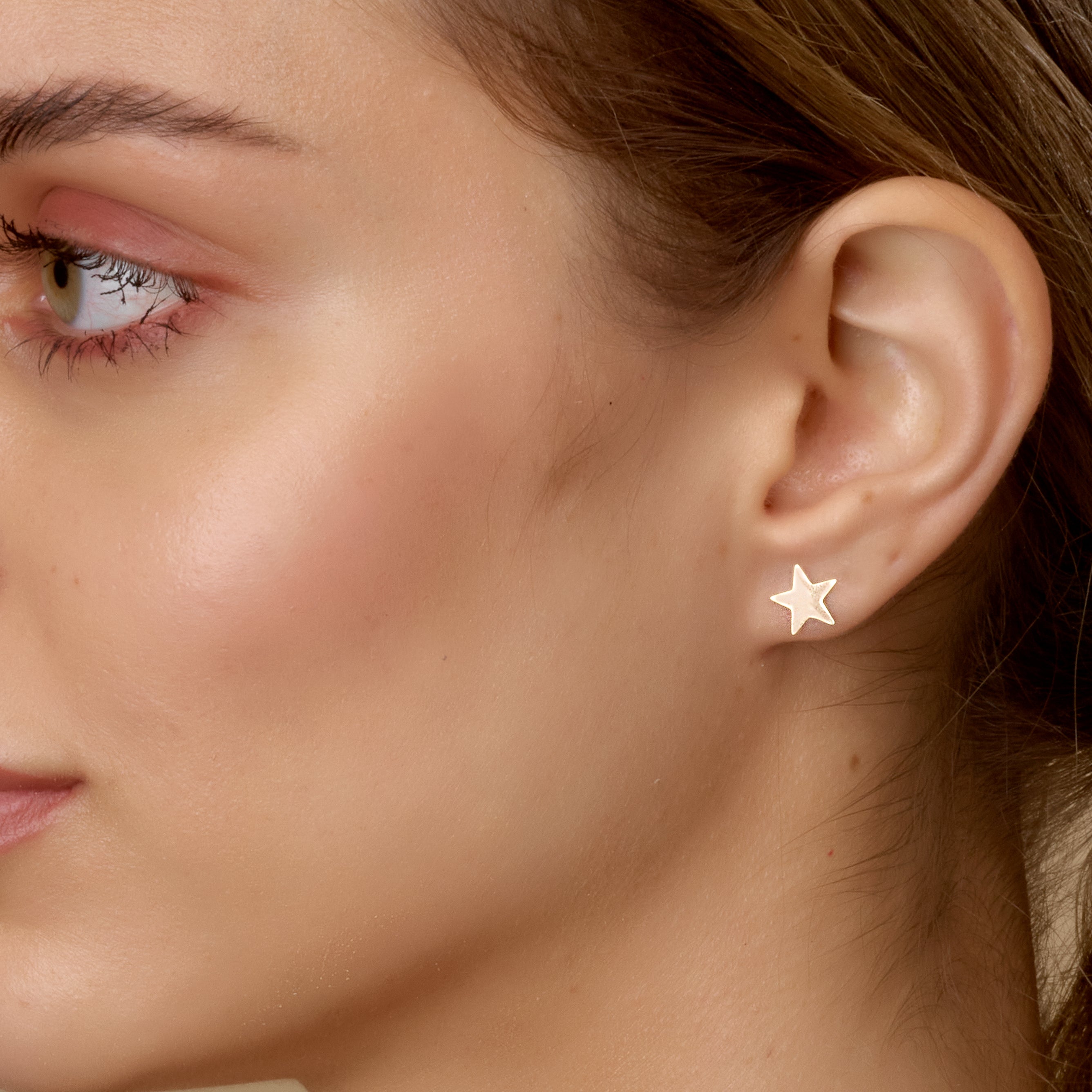 14K GOLD STAR STUD EARRINGS